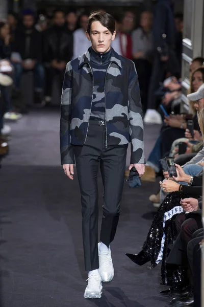 Look 42